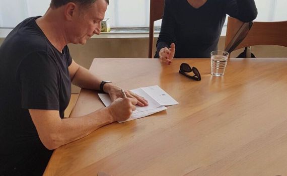 עכשיו זה רשמי: גלאון התפטרה מהכנסת