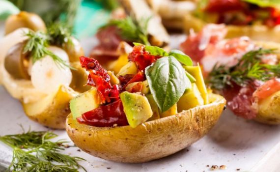 טעים להכיר: כך תהפכו תפו"א לארוחה שווה בסוכה