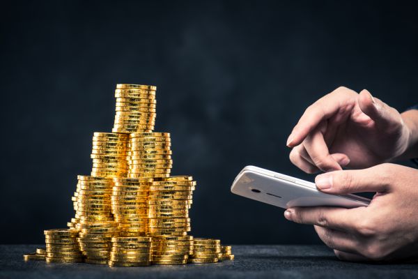 לפני העולם: בנק לאומי יאפשר העברת כסף מהירה באמצעות WhatsApp