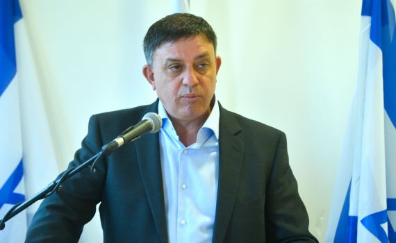 גבאי: "נמשיך במאבק נגד חוק המרכולים"