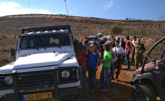 אמא של אחד הילדים שואלת: "איפה היה הצבא?"