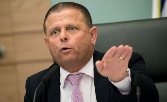 איתן כבל על אהוד ברק: "פוליטיקאי קטן ולא מנהיג"