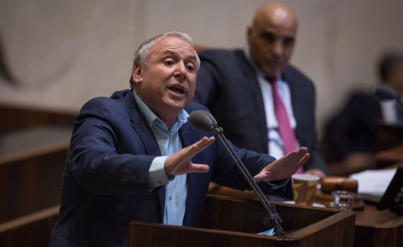 "טול קורה מבין עיניך! חזרת מחופשה פרטית בחו"ל"