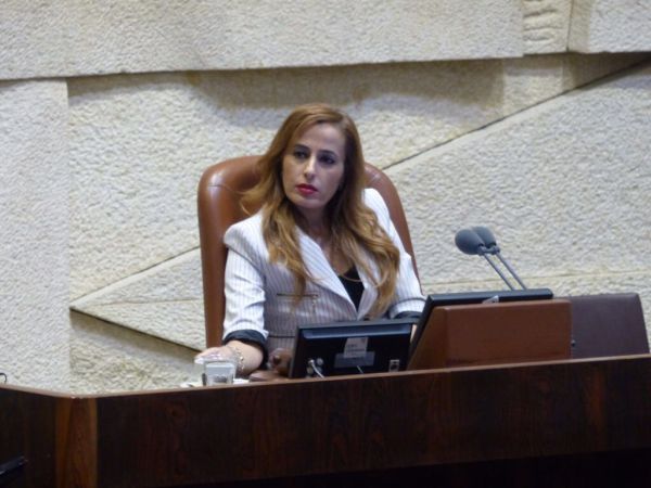 בחסות המדינה:שירות לאומי בארגון העוין את ישראל