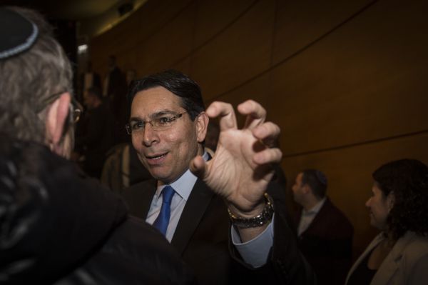 "תעשיית השחיתות" של דני דנון נחשפת