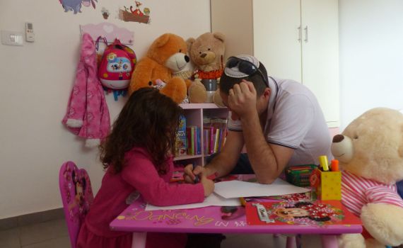 ניתוח להסרת בלוטת התריס הציל ילדה בת 3 בהדסה