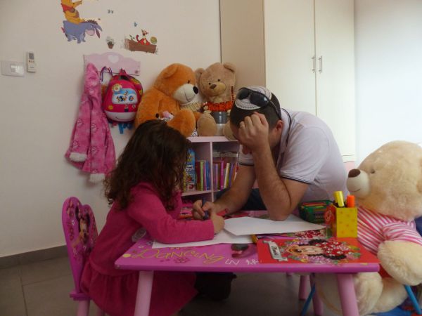 ניתוח להסרת בלוטת התריס הציל ילדה בת 3 בהדסה