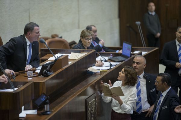 חכי"ם מהאופוזיציה בפנייה דחופה: "חשש כבד למחטף"