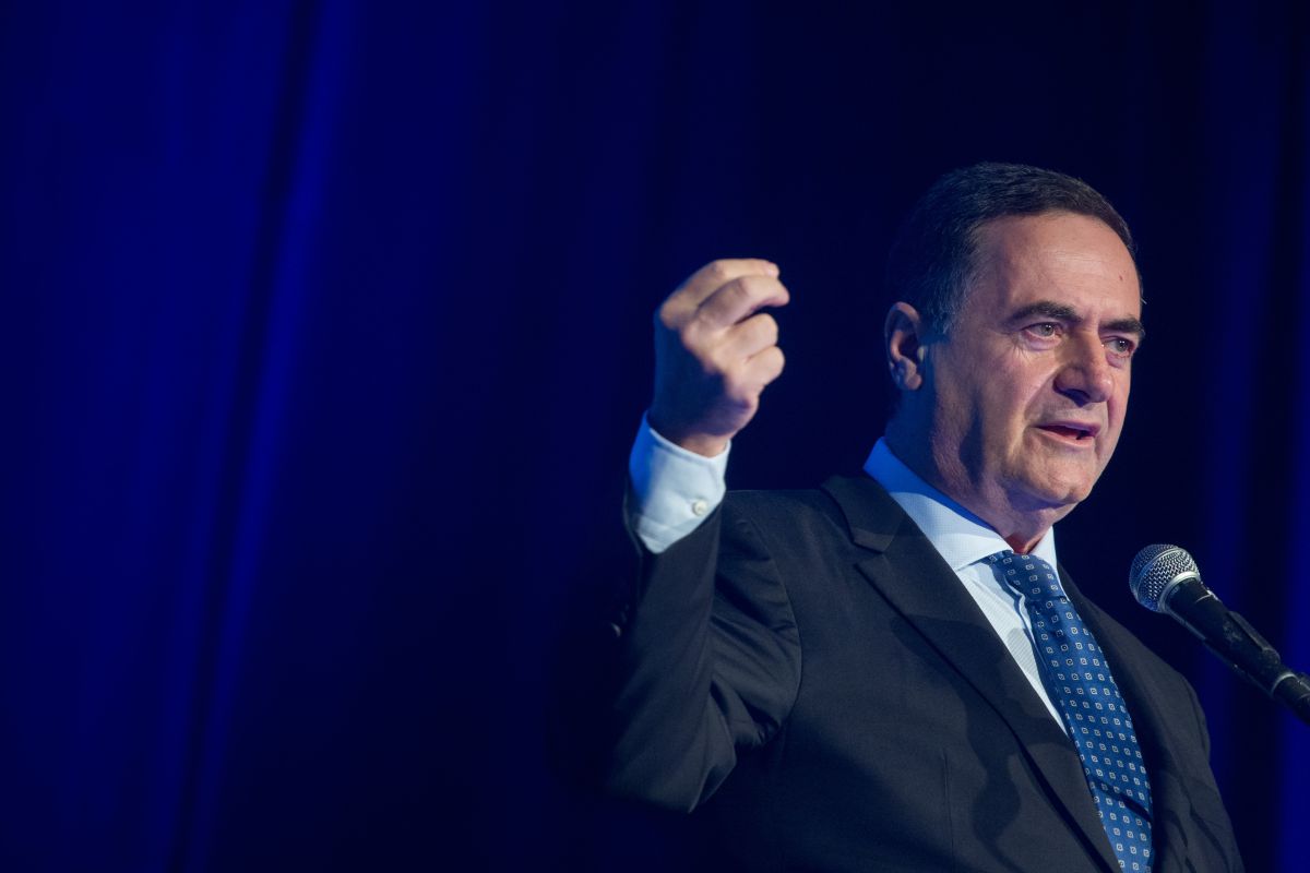 "להפסיק את עבודתה של העובדת הערבייה"