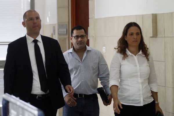 היועץ חשף חומרי חקירה: המשטרה יצאה בהבהרה