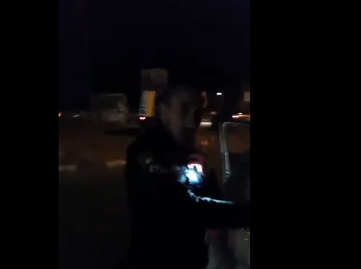 לעיני אשתו: שוטר מתנפל על תושב השומרון. צפו