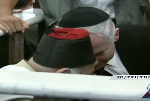 גבאי שוב מטעה• מה נתניהו באמת אמר לרב כדורי? צפו