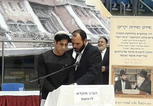 תיעוד מרגש • לעיני אלפי צופים: ברדה בירך 'הגומל'