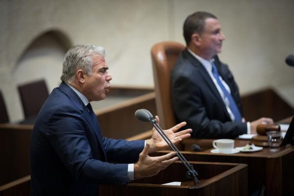 בשל המצב הביטחוני; האופוזיציה משכה את הצעות אי אמון בממשלה