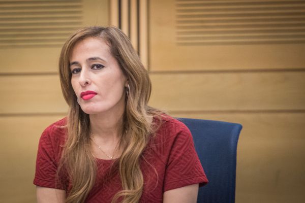 לפני תביעת דיבה: נאווה בוקר דורשת התנצלות