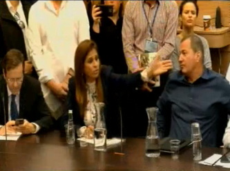 עימות מכוער בכנסת: "אתה בושה" • "פתטיות"