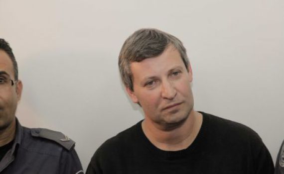 השר לשעבר הולך לכלא: "אני לא מושחת"