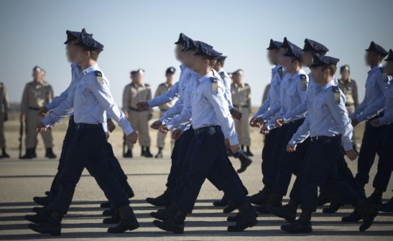 הרב אבינר רוצה שהמצעד הצבאי יחזור- בלי חיילות
