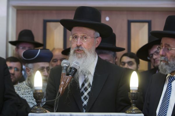 הרב אברהם יוסף: "התשליך מיועד לגברים בלבד"