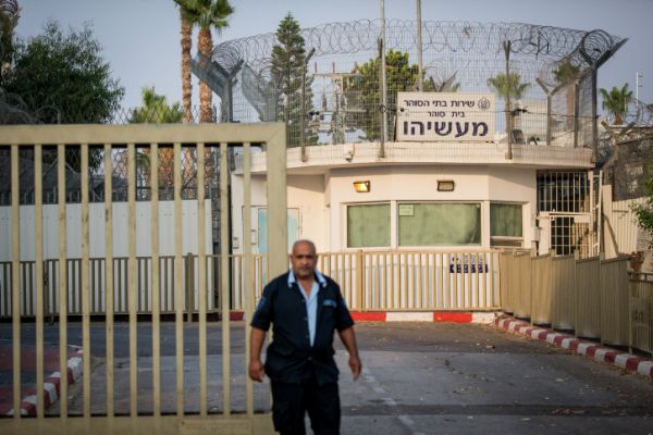 6,000 אסירים צפויים להשתחרר מבתי הסוהר