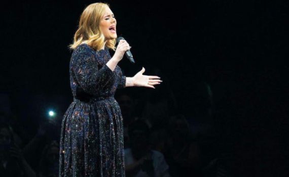 הזוי: אדל ויתרה על מיליון פאונד בגלל עבודות בגינה