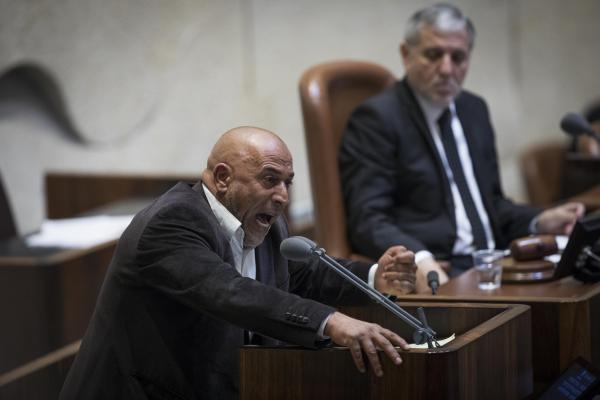 עימות בכנסת; לוין:"יום היסטורי"•אבו עראר:"בושה"