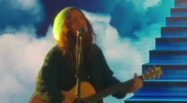 צפו: ביצוע מרגש של ביני לנדאו ל'מה אשיב'