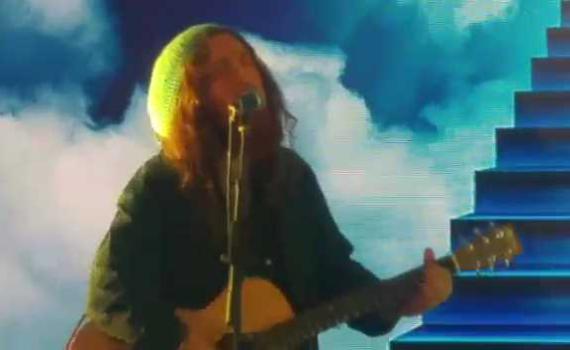 צפו: ביצוע מרגש של ביני לנדאו ל'מה אשיב'