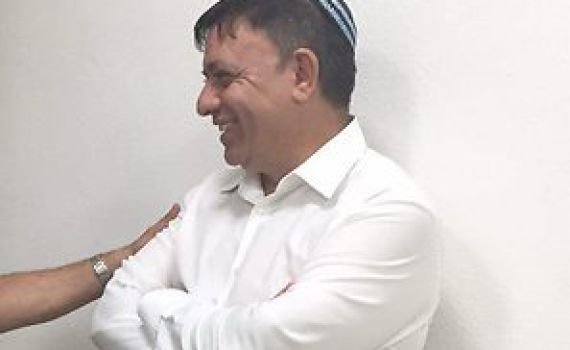 אחד לאחד: אבי גבאי העתיק ציטוט מנפתלי בנט?