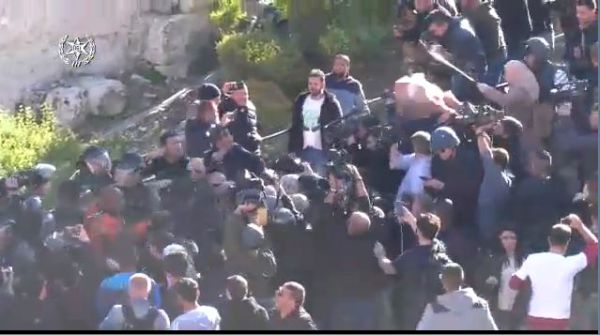 אפקט טראמפ: 77 עצורים בעקבות הפגנות נגד הכרזתו