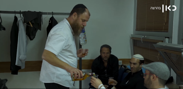 צפו: תיעוד מיוחד מאחורי הקלעים של 'צמאה'