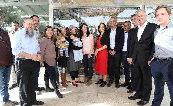 כחלון לתושבי נתיב האבות: "צעדי הסדרה מתקדמים"