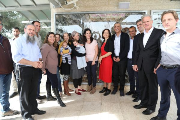 כחלון לתושבי נתיב האבות: "צעדי הסדרה מתקדמים"