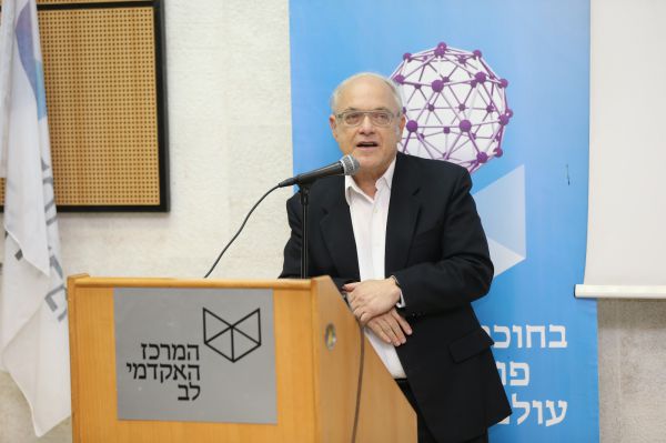 "מי שכל הזמן הולך על הגבול נופל בסוף"