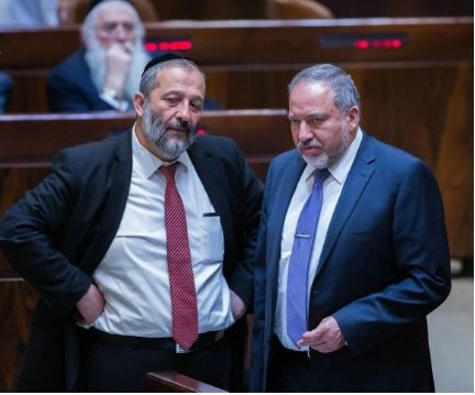 עיריות נוספות פועלות לפתיחת עסקים בשבת