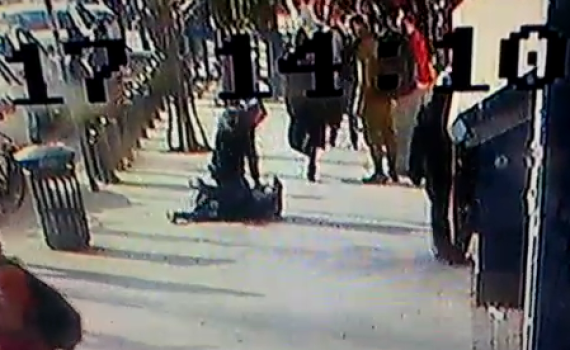 תיעוד חדש חושף: מי באמת השתלט על המחבל. צפו