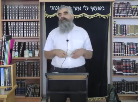 כשהרב שרלו הסביר: מדוע לא אפגין נגד פינוי עמונה?