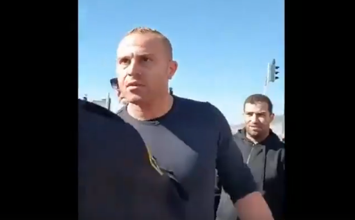 'נהרוג אותך פה' • צפו: נסיון לינץ' ביואב אליאסי 'הצל'