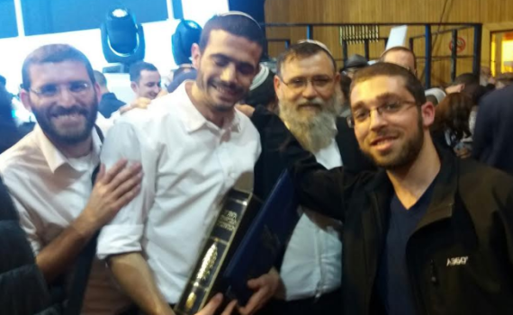 זוכה חידון התנ"ך למבוגרים- תלמיד ישיבת הסדר