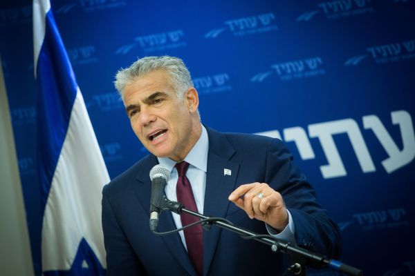 לפיד מפתיע: 'יש עתיד' תתמוך בחוק של הקואליציה