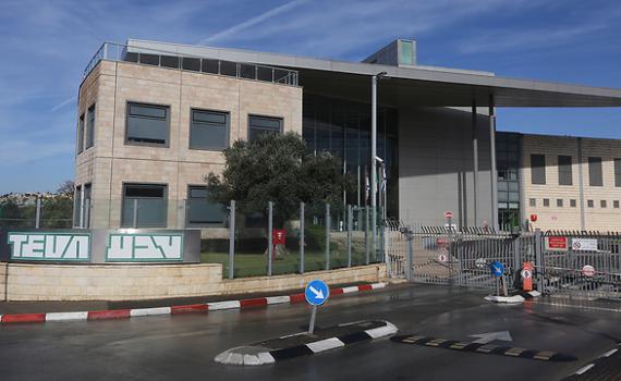 אלפי עובדים יפוטרו • ביום ראשון: שביתה כללית במשק