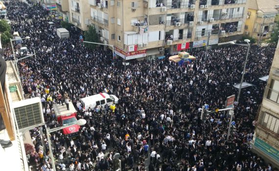שידור חי: מעל חצי מיליון איש בהלוויית הרב שטיינמן