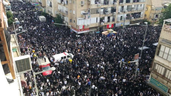 שידור חי: מעל חצי מיליון איש בהלוויית הרב שטיינמן