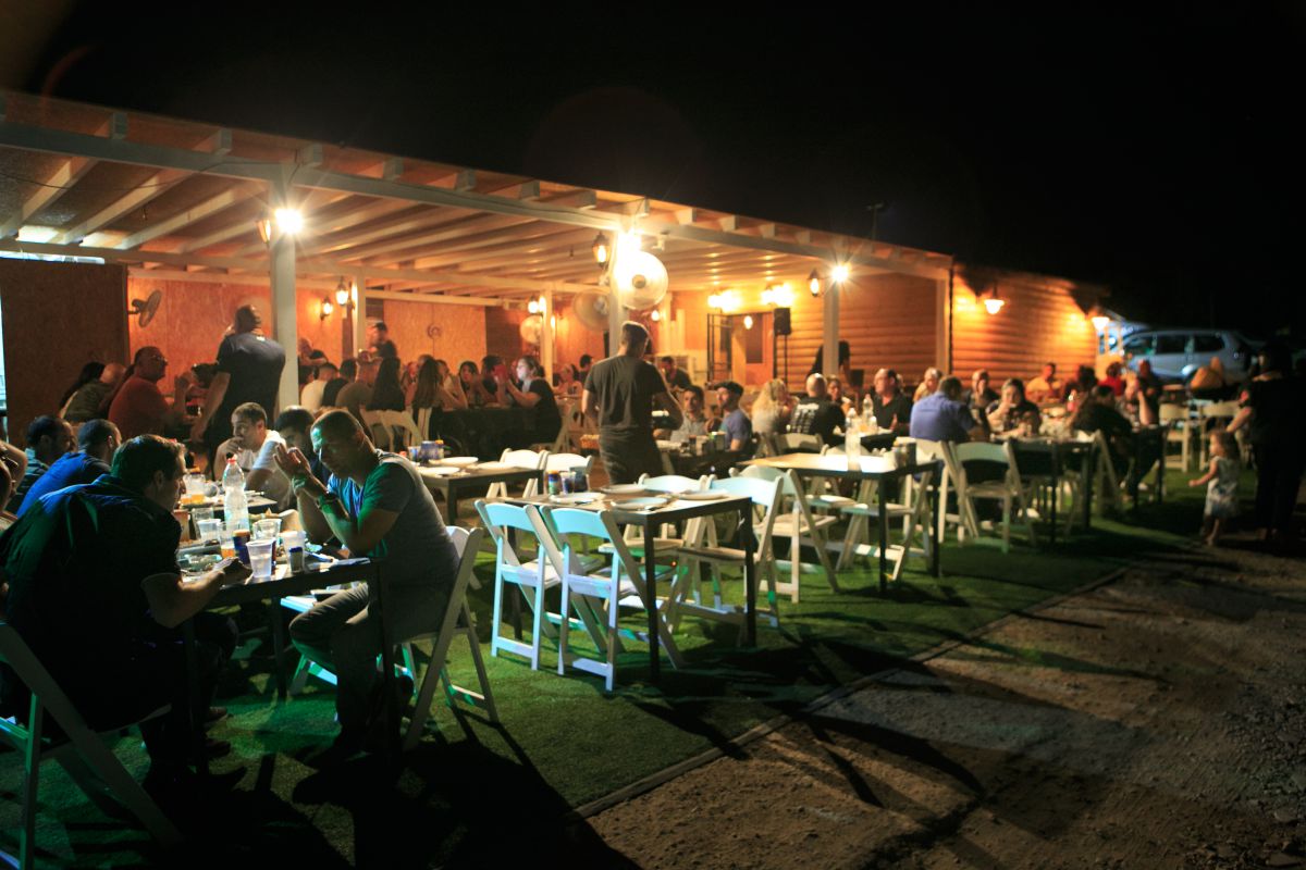 פסגת הבשרים בסלון של בישי|ביקורת מסעדה