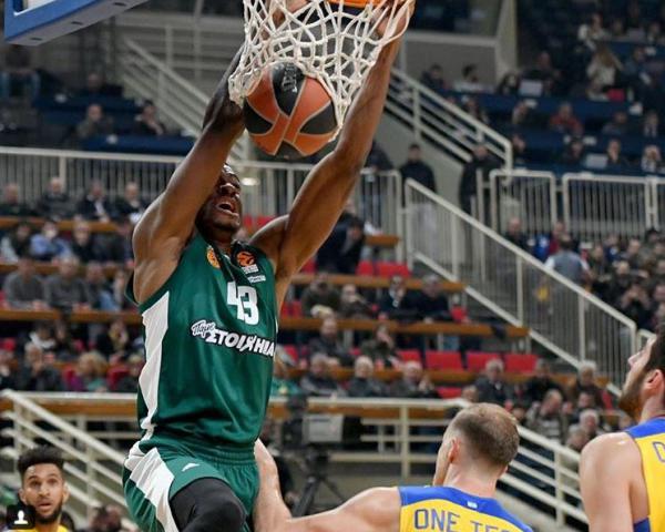 ניצחון לפנאתינייקוס: המכבים הפסידו ליוונים. צפו