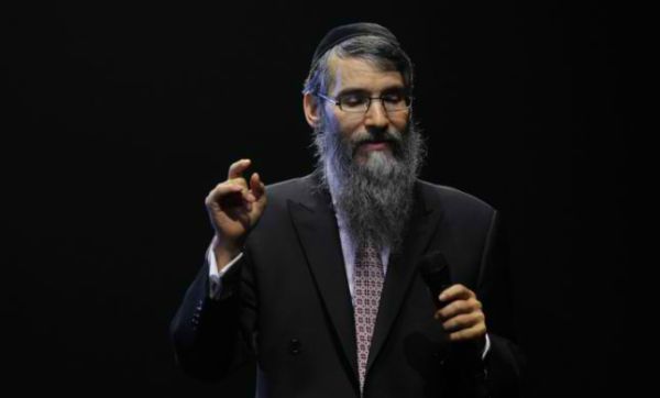 מרגש: אברהם פריד בסינגל חדש על חברו שנפטר • צפו