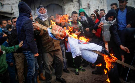 בעקבות טראמפ: הפגנות ועימותים ברחבי העולם
