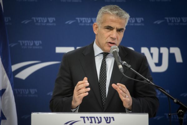 'יש עתיד' ממשיכה להוביל, גבאי מרסק את המחנ"צ