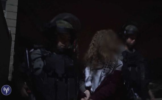 סרטון הביזיון: הערבייה שסטרה לקצין נעצרה. צפו