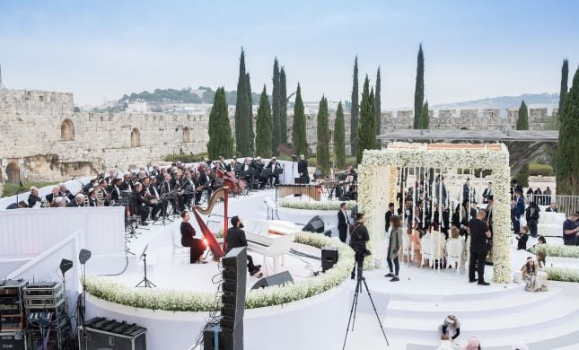  מטורף: כך נראית החתונה היהודית הגדולה בעולם